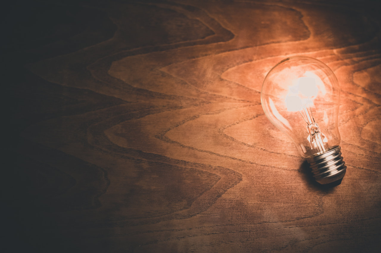 light-bulb-1246043.jpg